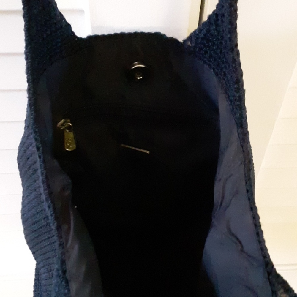 Purse - Picture 2 of 2